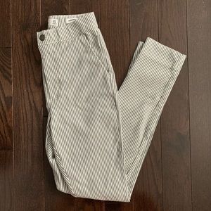 Hollister Ultra High-Rise Skinny Pants
